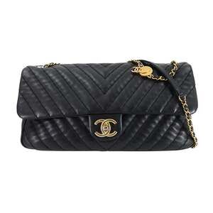 CHANEL Chevron V-Stitch Chain Shoulder Bag in Black Leather with Gold Hardware